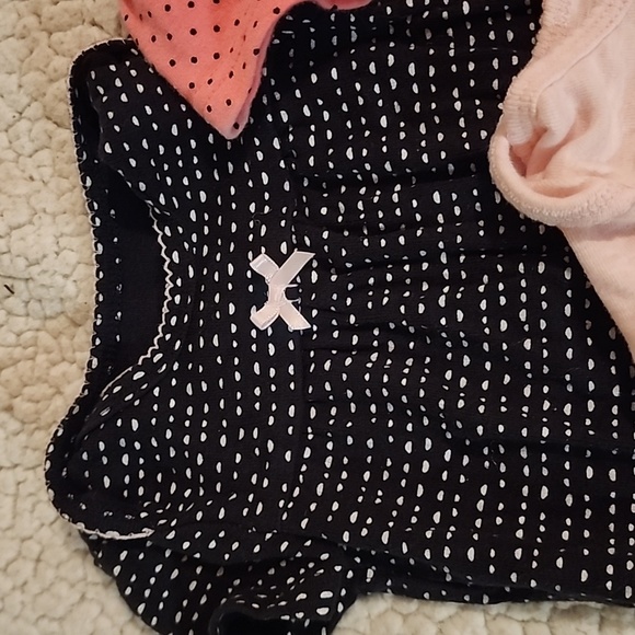 Baby onsies - Picture 3 of 4